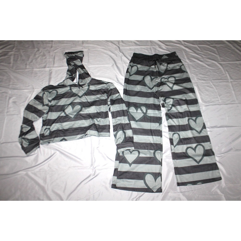 Women's two piece pant and top set gray black heart EU size L US size 8/10 M